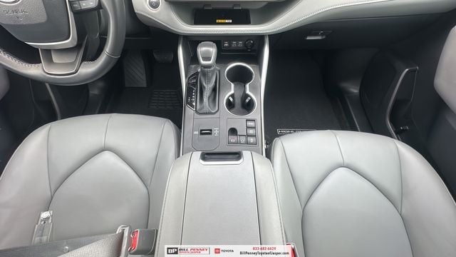 2025 Toyota Highlander Hybrid XLE