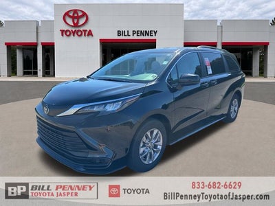 2026 Toyota Sienna LE 8 Passenger