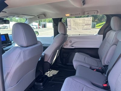 2026 Toyota Sienna LE 8 Passenger