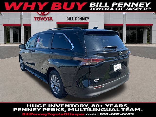 2026 Toyota Sienna LE 8 Passenger