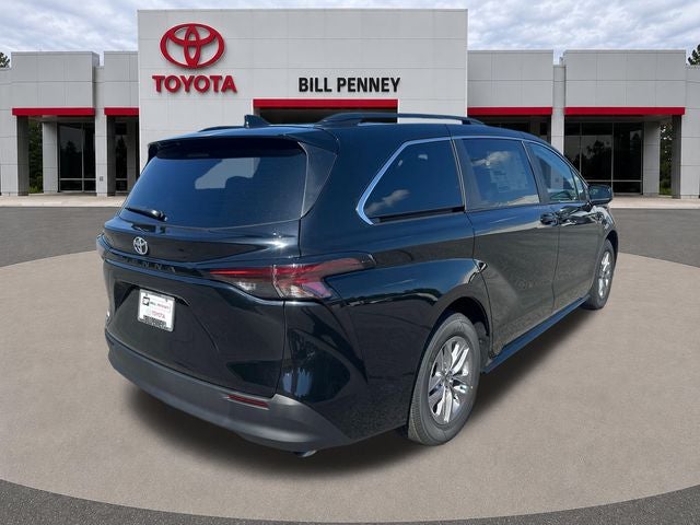 2026 Toyota Sienna LE 8 Passenger