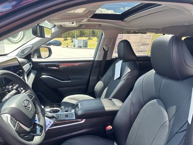 2026 Toyota Highlander Hybrid Limited