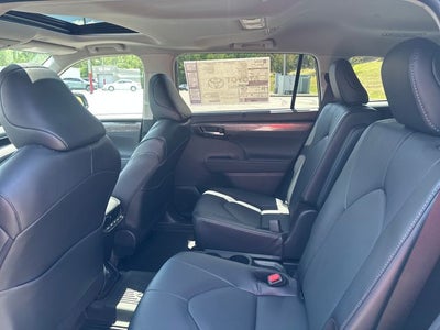 2026 Toyota Highlander Hybrid Limited