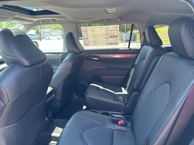 2026 Toyota Highlander Hybrid Limited