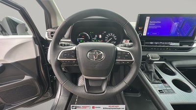 2025 Toyota Sienna XLE 7 Passenger