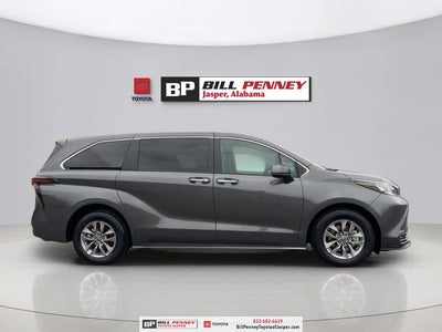 2025 Toyota Sienna XLE 7 Passenger