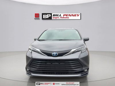 2025 Toyota Sienna XLE 7 Passenger
