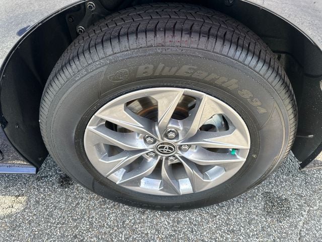 2025 Toyota Sienna XLE 8 Passenger