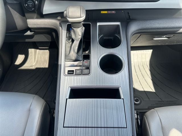 2025 Toyota Sienna XLE 8 Passenger