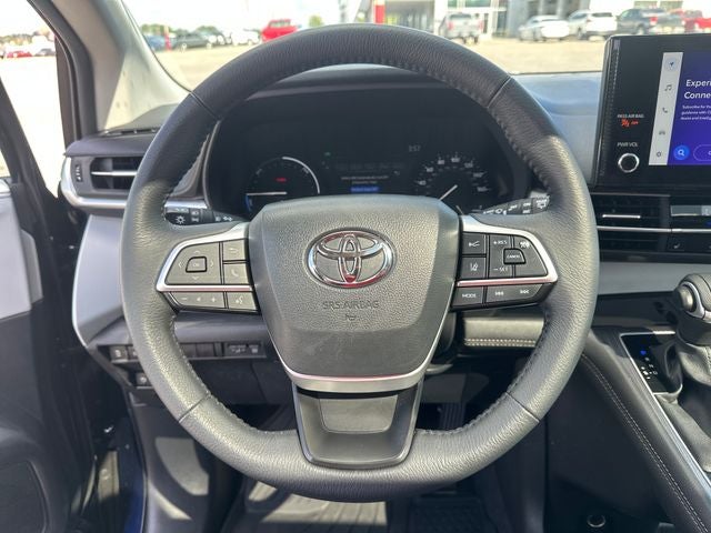 2025 Toyota Sienna XLE 8 Passenger