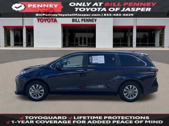 2025 Toyota Sienna XLE 8 Passenger