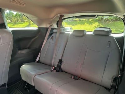 2025 Toyota Sienna XLE 8 Passenger