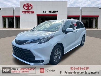 2026 Toyota Sienna XLE 8 Passenger