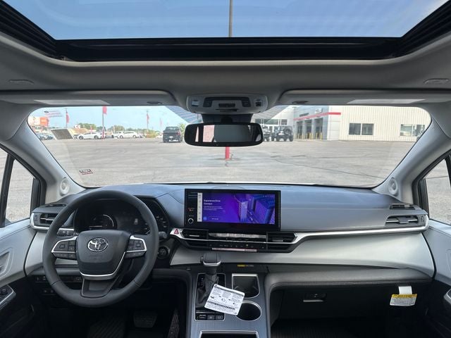 2026 Toyota Sienna XLE 8 Passenger