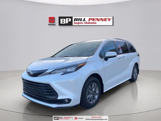 2026 Toyota Sienna XLE 8 Passenger