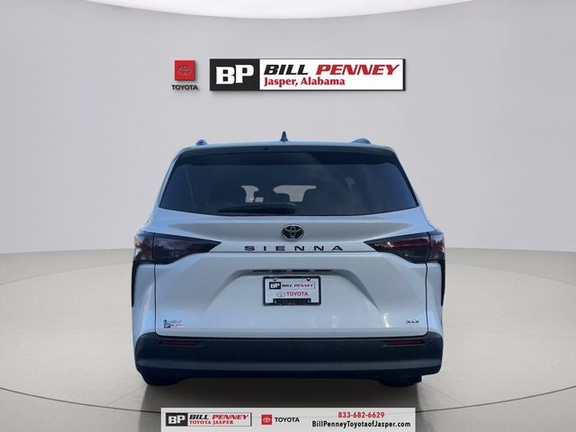 2026 Toyota Sienna XLE 8 Passenger
