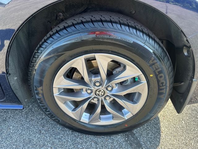 2023 Toyota Sienna XLE 8 Passenger