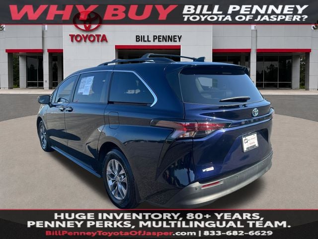 2023 Toyota Sienna XLE 8 Passenger