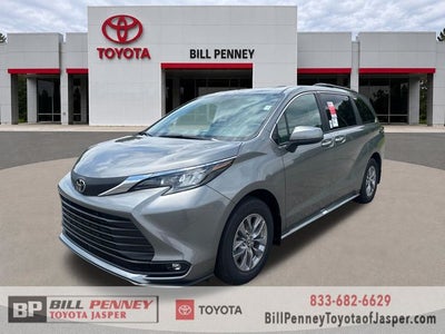 2026 Toyota Sienna XLE 8 Passenger