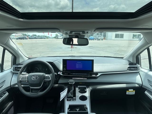 2026 Toyota Sienna XLE 8 Passenger