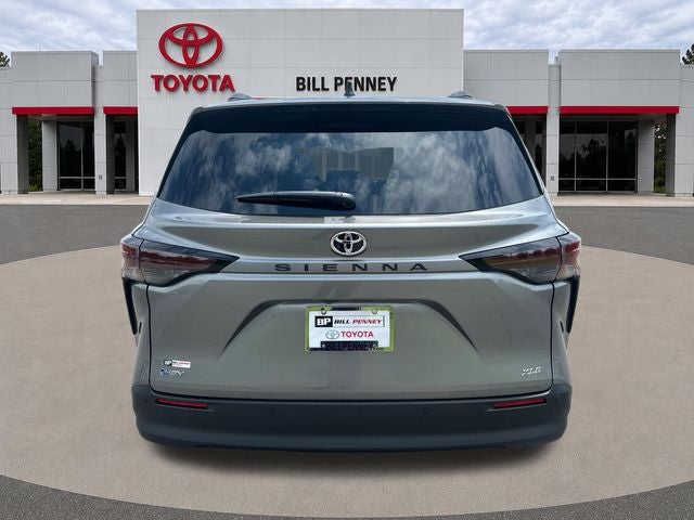2026 Toyota Sienna XLE 8 Passenger