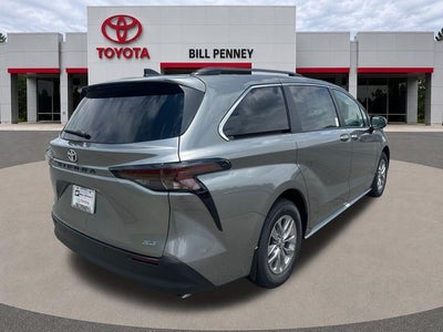 2026 Toyota Sienna XLE 8 Passenger
