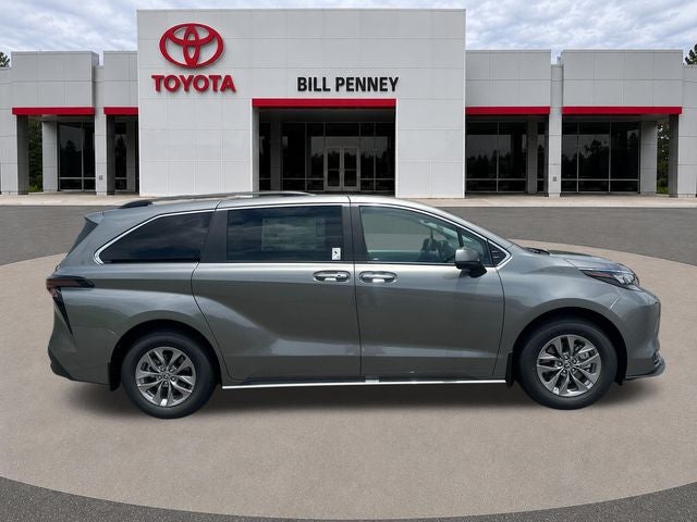 2026 Toyota Sienna XLE 8 Passenger