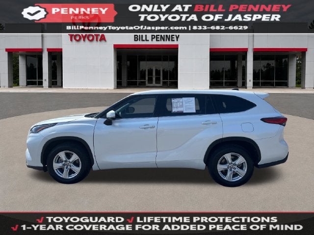 2022 Toyota Highlander LE