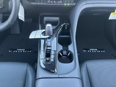 2026 Toyota Toyota Crown Signia Limited