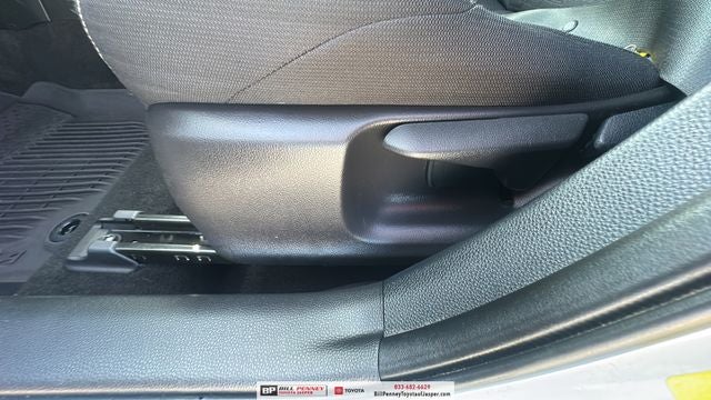 2025 Toyota Corolla Hatchback SE