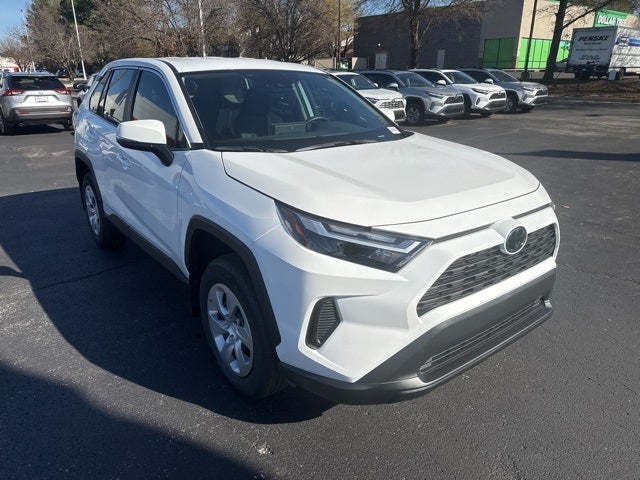 2025 Toyota RAV4 LE