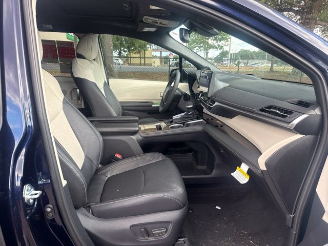 2026 Toyota Sienna Platinum 7 Passenger
