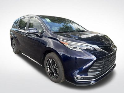 2026 Toyota Sienna Platinum 7 Passenger