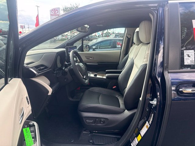 2026 Toyota Sienna Platinum 7 Passenger