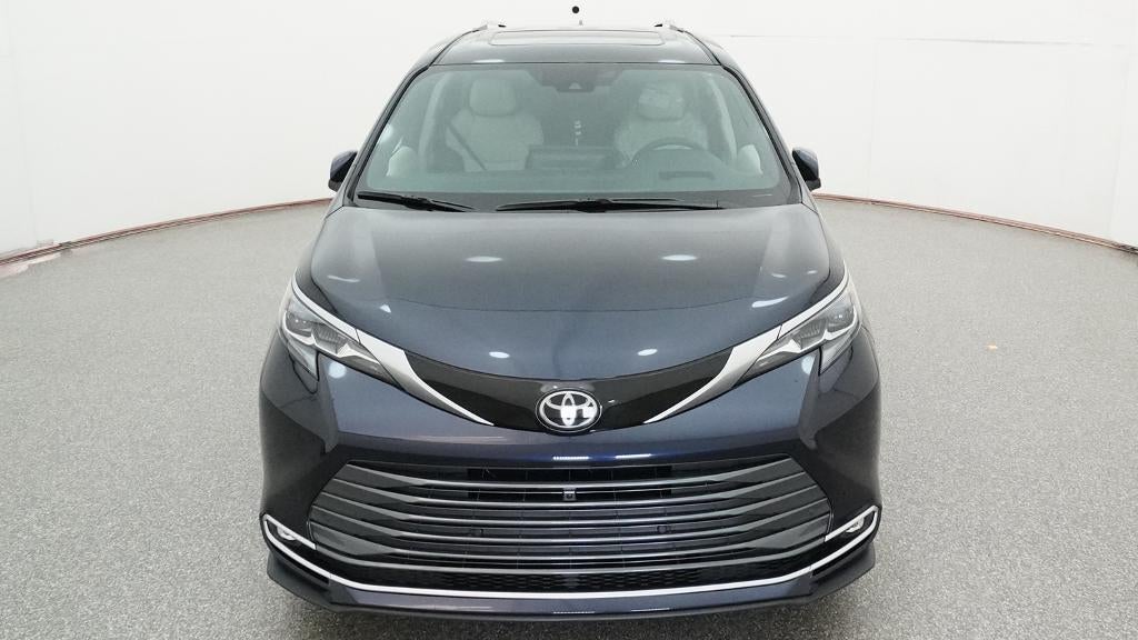 2026 Toyota Sienna Platinum 7 Passenger