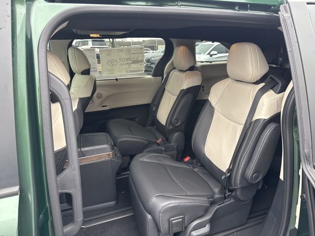 2026 Toyota Sienna Platinum 7 Passenger