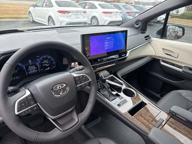 2026 Toyota Sienna Platinum 7 Passenger