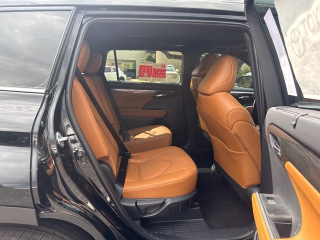 2026 Toyota Highlander Platinum