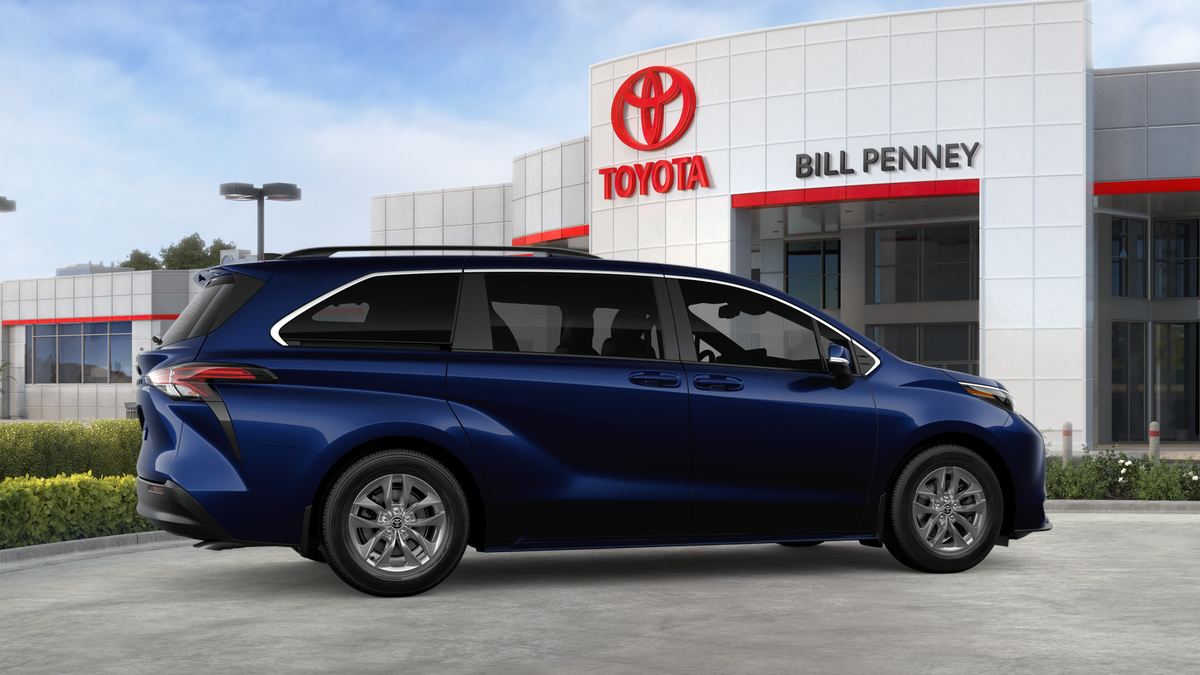 2026 Toyota Sienna LE 8 Passenger