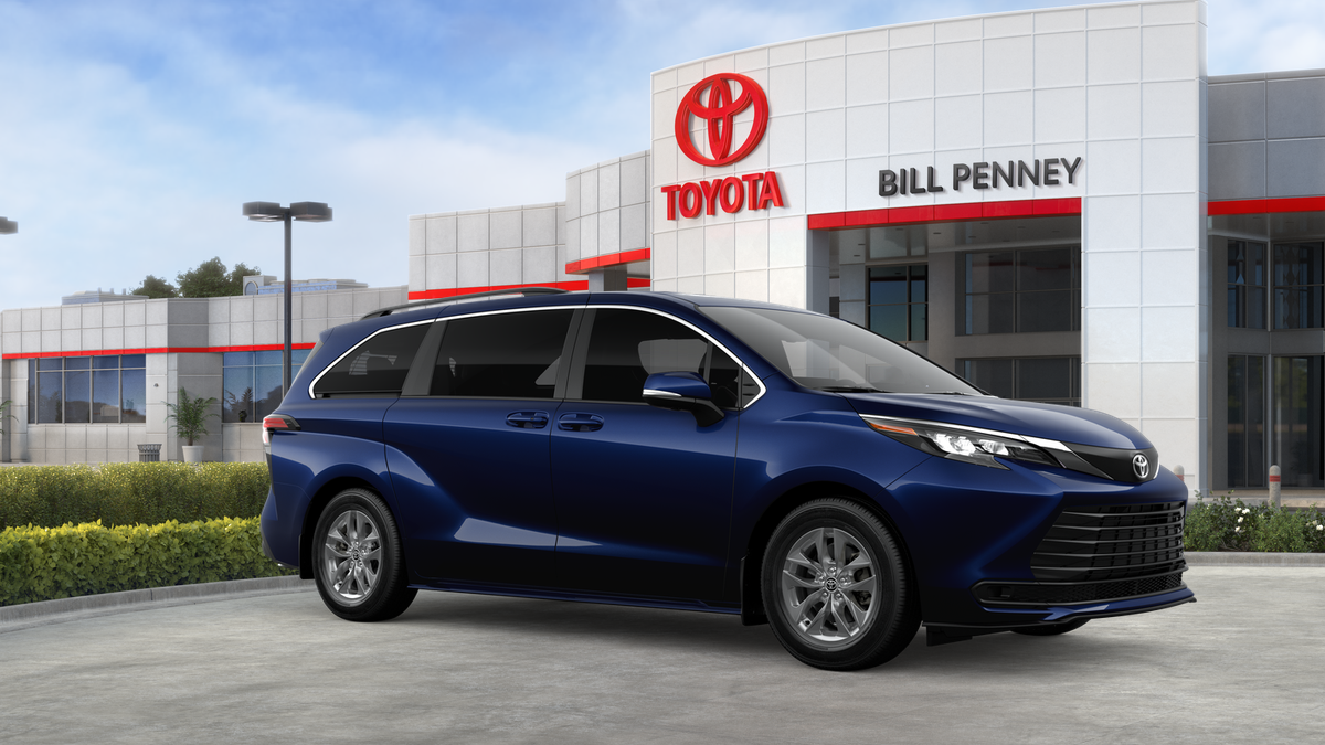 2026 Toyota Sienna LE 8 Passenger