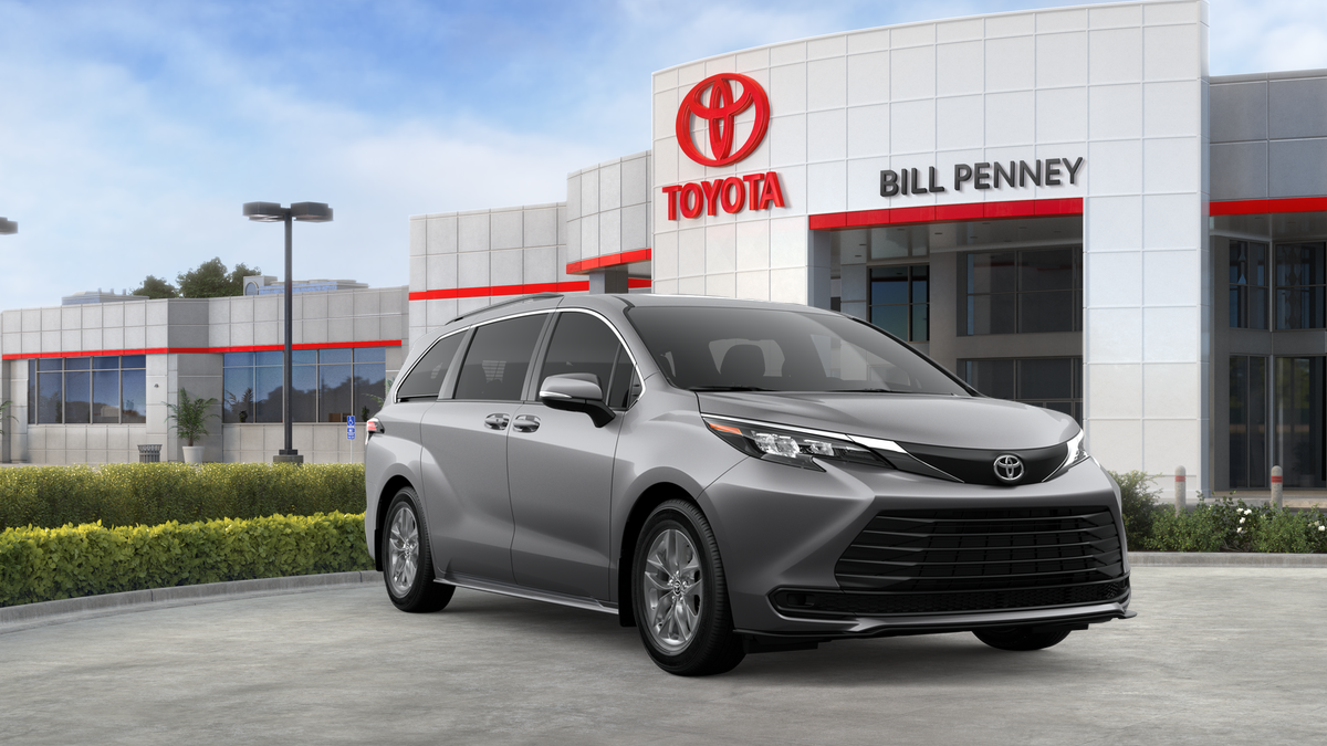 2026 Toyota Sienna LE 8 Passenger