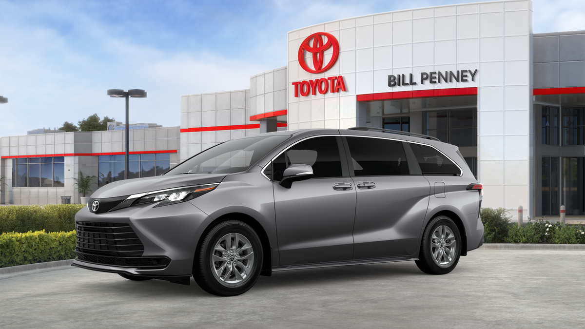 2026 Toyota Sienna LE 8 Passenger