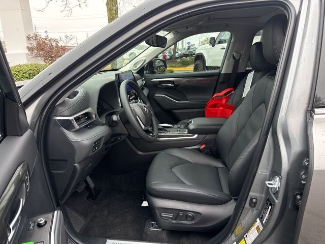 2026 Toyota Highlander Hybrid Limited