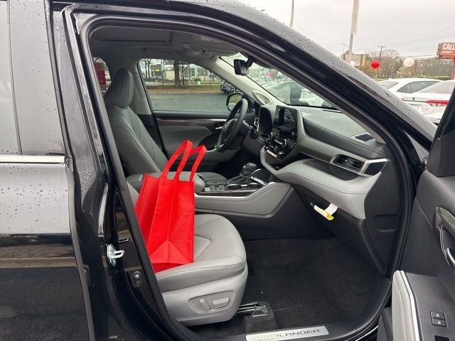 2026 Toyota Highlander Hybrid Limited