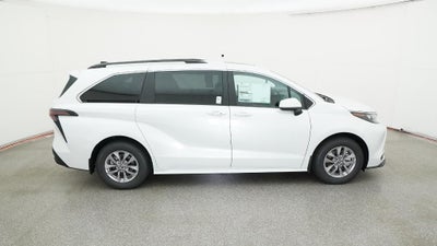 2026 Toyota Sienna XLE 7 Passenger