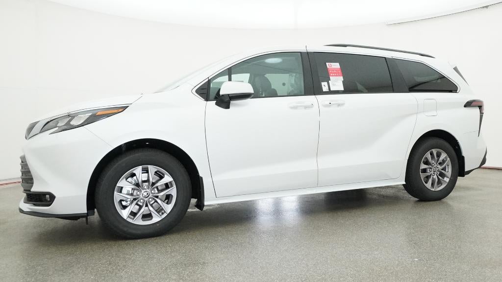 2026 Toyota Sienna XLE 7 Passenger