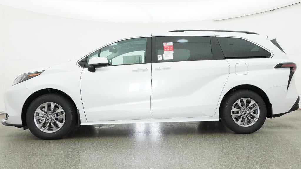 2026 Toyota Sienna XLE 7 Passenger