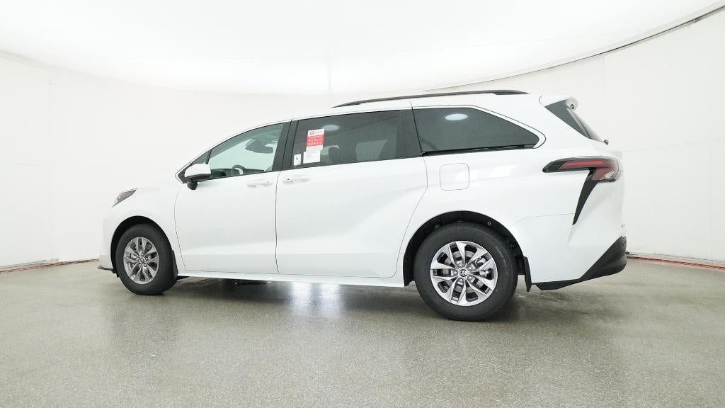 2026 Toyota Sienna XLE 7 Passenger