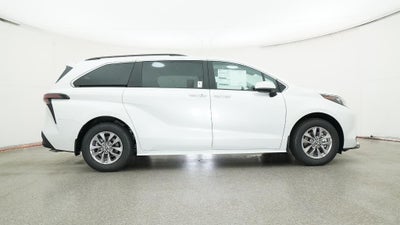 2026 Toyota Sienna XLE 7 Passenger
