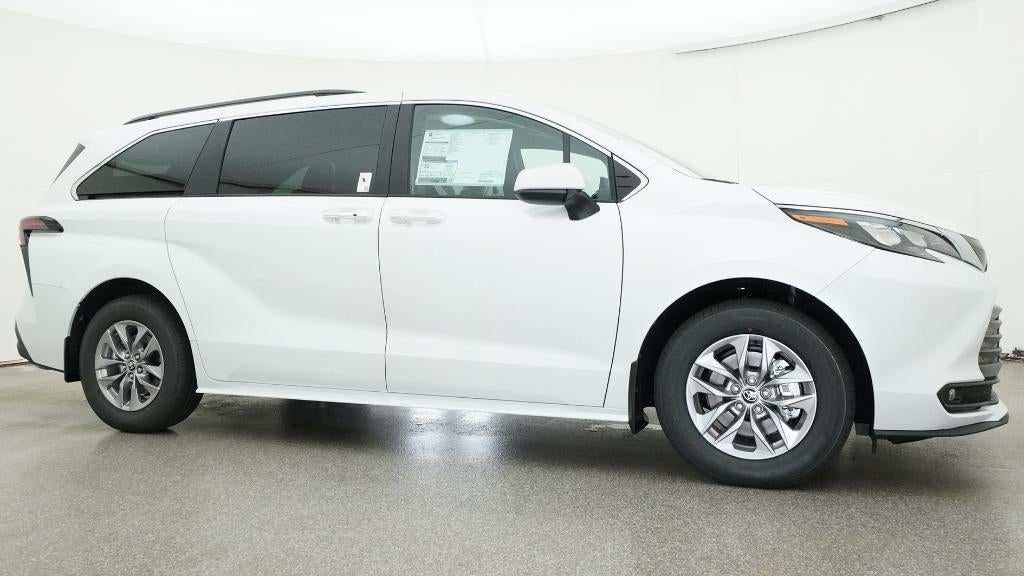 2026 Toyota Sienna XLE 7 Passenger